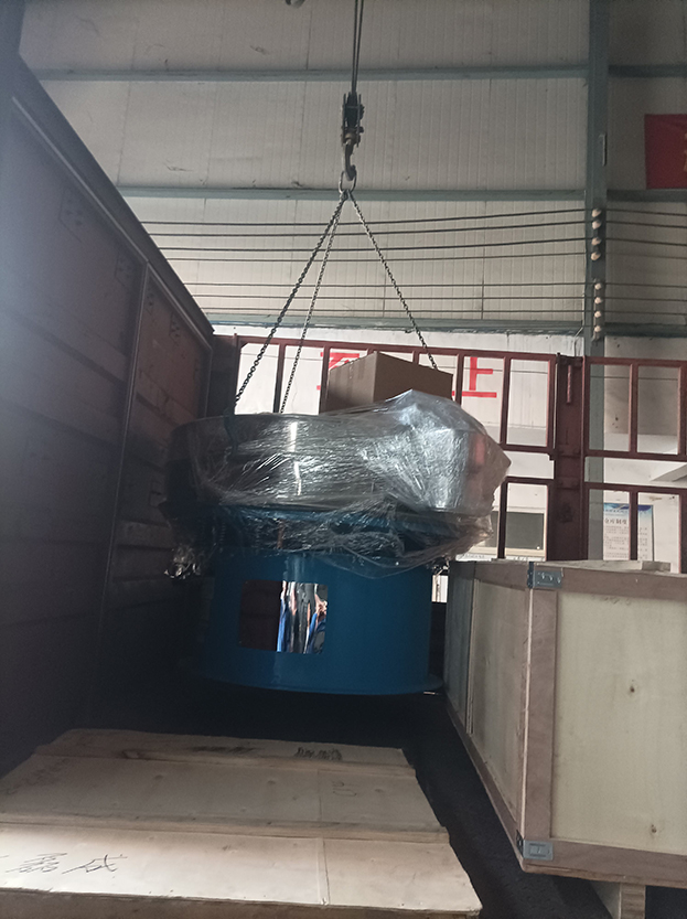 旋振篩、網(wǎng)架等發(fā)貨